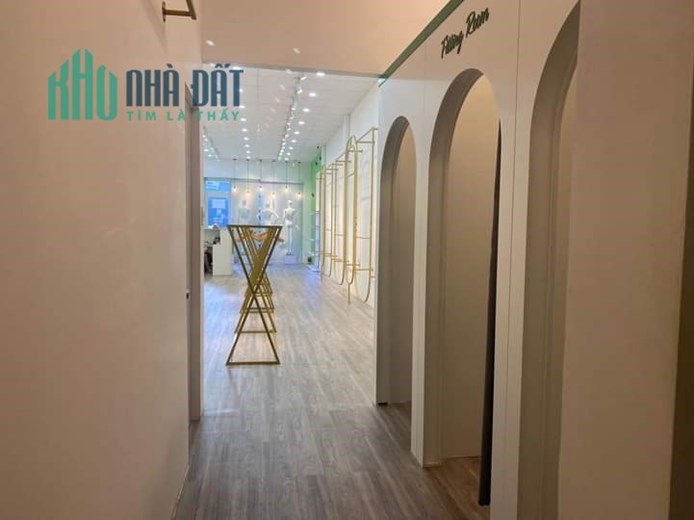 CẦN SANG LẠI SHOP THỜI TRANG ĐANG KINH DOANH-  Địa chỉ: 93 Núi Thành – Hải Châu – Đà Nẵng - Diện