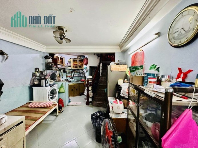 Bán Gấp Nhà 32m2, Đường Cách Mạnh Thánh Tám,Phường 11, Quận 3