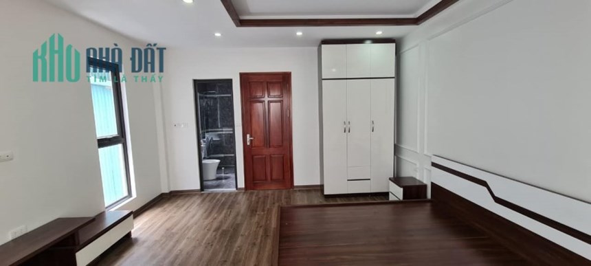 Bán Tòa căn hộ 205m2 phố Đội Cấn, Ba Đình 10 tầng Thang máy Dòng tiền 3 tỷ/năm Giá 42.3 Tỷ