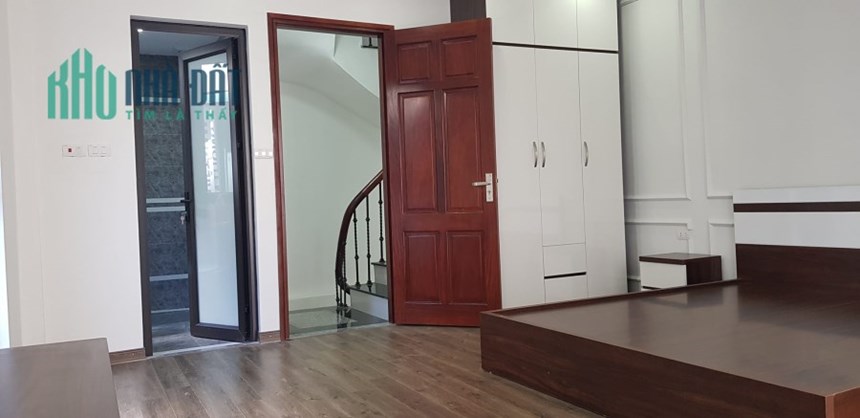Bán Tòa căn hộ 201m2 phố Đội Cấn, Ba Đình 44 phòng Thang máy Dòng tiền 3 tỷ/năm Giá 42.1 Tỷ