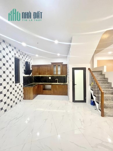 Siêu rẻ! Bán nhà phố Hào Nam, Full nội thất xịn sò, 57m2, 5.7 tỷ