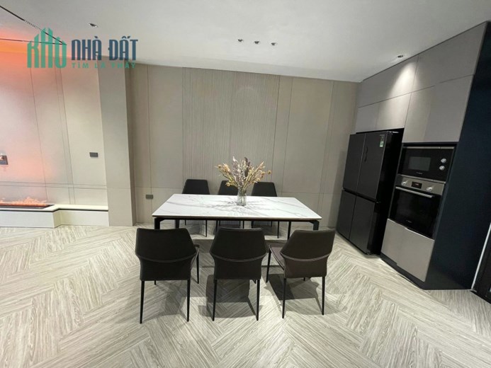 Bán Tòa căn hộ 205m2 phố Đội Cấn, Ba Đình 44 phòng Thang máy Dòng tiền 3 tỷ/năm Giá 42.4 Tỷ