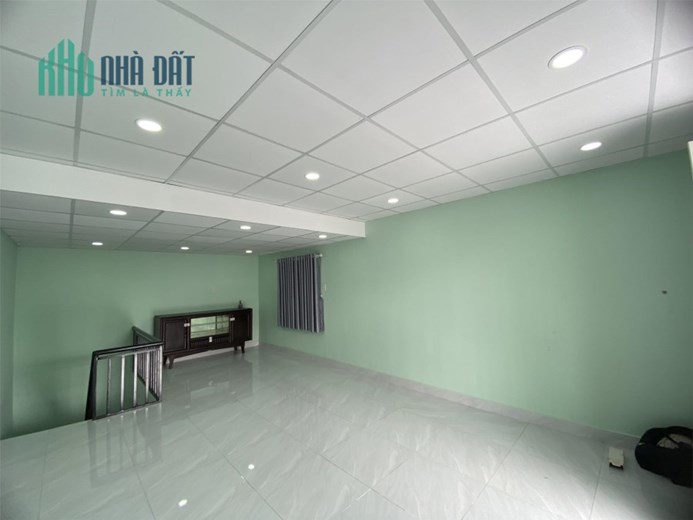 Ngân Hàng Thanh Lý, Nhà Mới Ngay  Chợ Thủ Đức, Đường Hồ Văn Tư, Ngang 8M , Chỉ Nhĩnh 4 Tỷ, Nhận Nhà