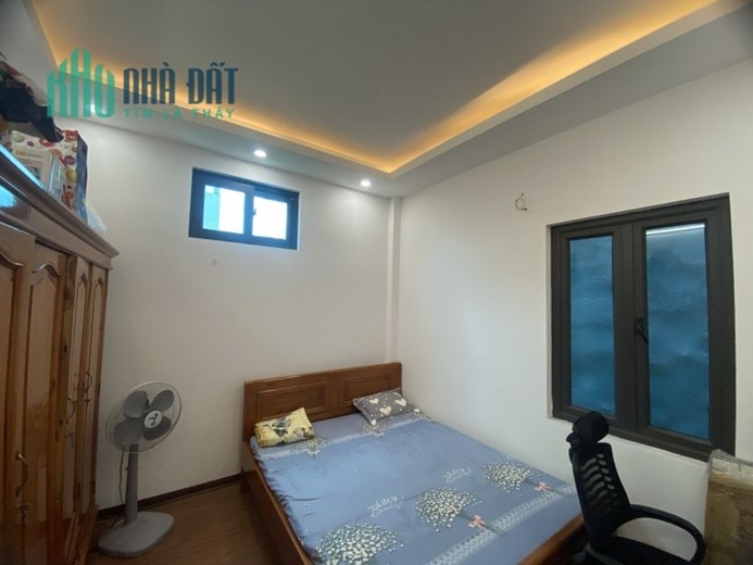 Bán nhà Nguyễn Văn Linh ,Long Biên 47 m2 ,4 tầng ,MT 3.7m giá nhỉnh 4 tỷ