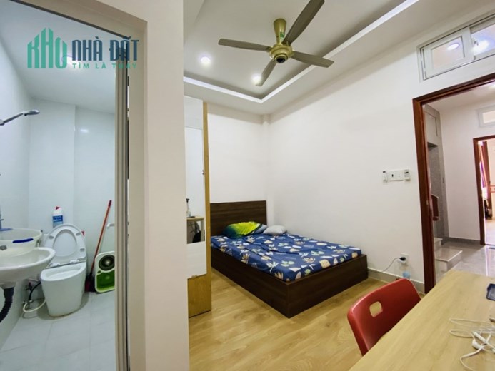 Ngộp Bán Nhà Lạc Long Quân - 44m2 -5 tấm HXH