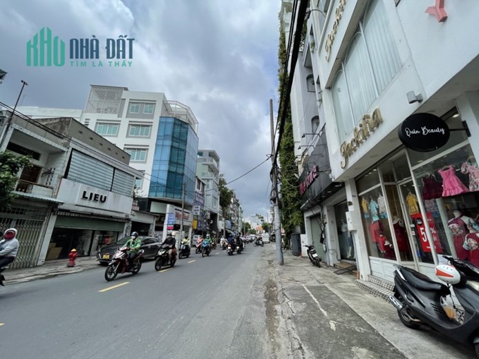 Cần Chủ Mới Chăm Lo Căn Nhà Cần Bán 27m2, Đường Huỳnh Văn Bánh,Phường 17, Quận Phú Nhuận.