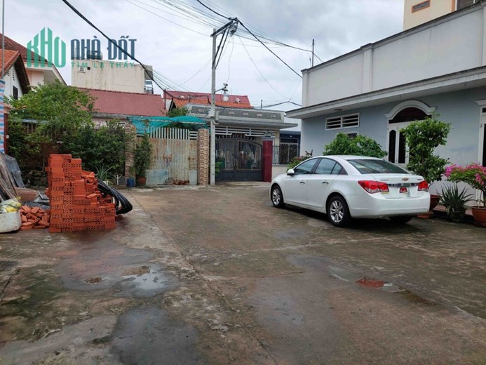 Bán nhà Hoàng Diệu 2, Linh Chiểu Thủ Đức, 250m2, Hẻm Xe Hơi,  Ngang 13m Chỉ Nhỉnh 30tr.2. Có 1 và
