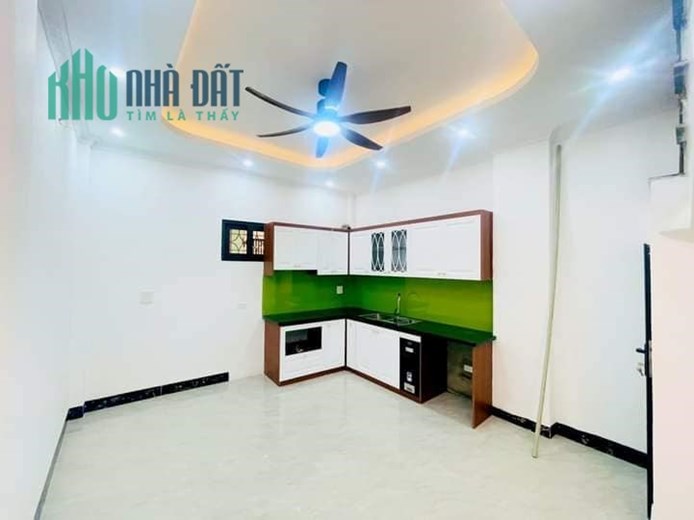 BÁN NHÀ MỚI ĐẸP 4 TẦNG PHỐ KHƯƠNG TRUNG QUẬN THANH XUÂN DT:42M2 MT:4M2 6 PHÒNG NGỦ GIÁ: 4.1 TỶ .