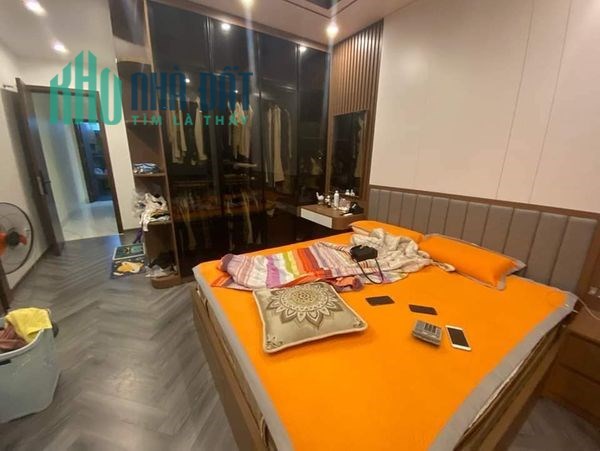 BÁN NHÀ ĐẸP NGUYỄN VĂN HUYÊN CẦU GIẤY, DÂN XÂY, ÔTÔ SÁT NHÀ, GẦN PHỐ, 48M2 CHỈ NHỈNH 6TỶ