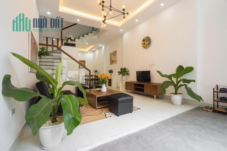 Bán nhà An Dương VƯơng, Phú Thượng, Phân lô, oto đỗ, 51m, 5T, dân xây, chỉ hơn 6 tỷ