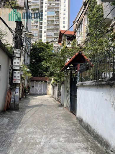 BÁN GẤP BIỆT THỰ PHỐ NGUYỄN SƠN - Ô TÔ ĐỖ CỬA
