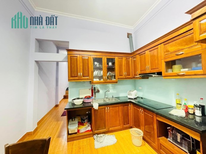 Bán nhà Trần Quang Diệu Dt 46m2 x 3T, giá 4.95 tỷ, vào ở luôn.