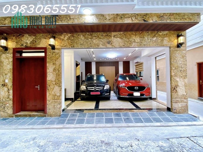 Căn nhà tuyệt đẹp tại Gia Thuỵ - Long Biên 70m2 x 6 tầng Gara 2 ô tô 7 chỗ