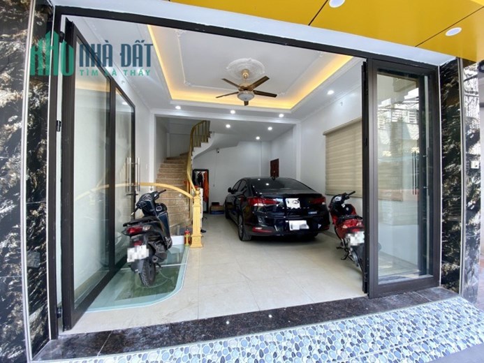 NHÀ MỚI PHỐ ÁI MỘ - LÔ GÓC - FULL NỘI THẤT - Ô TÔ TRÁNH - GẦN 2 HỒ, AN SINH ĐỈNH