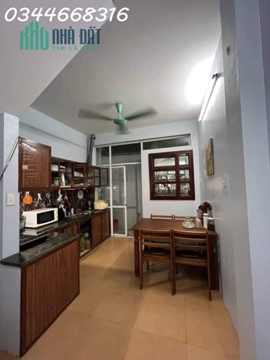 Bán nhà Ngọc Thuy, gần chợ, đường Hồng Tiến Kéo dài, ô tô đỗ cửa, giá 4.1 tỷ