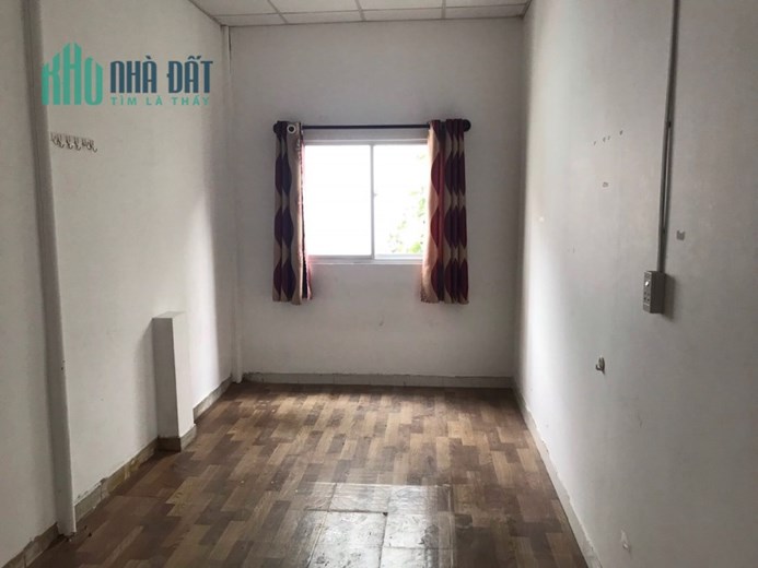 Nhà gần Đường Trần Hưng Đạo, Quận 1, 1 Trệt 2 Lầu, 10 PN 10 WC, Diện tích 170m2