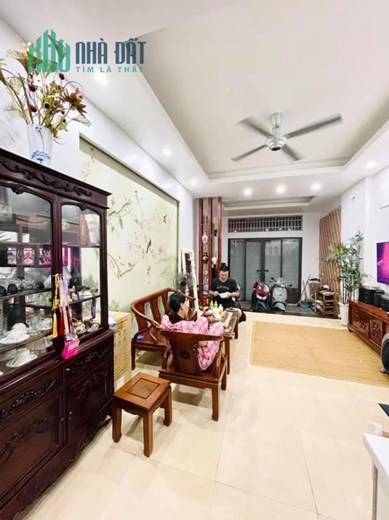 Bán nhà Thanh Nhà, HBT, 55m, 5T, ngõ thoáng, gần trường, chợ, tiện ích vô số , hơn 5 tỷ.