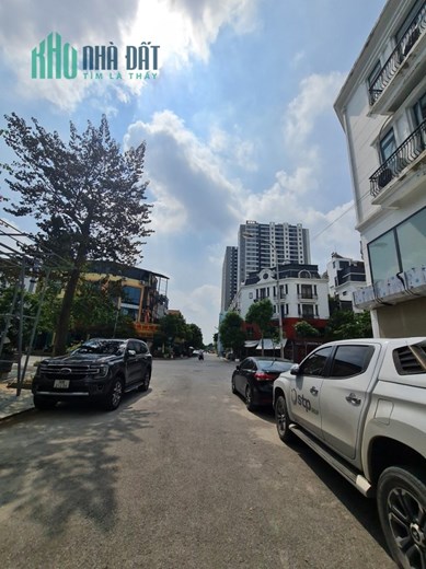 Bán nhà phố kinh doanh dự án East Center Trâu Quỳ, Gia Lâm, Hà Nội. DT sàn 385m2. LH 0989894845