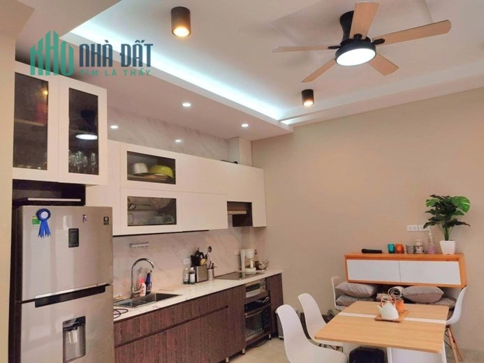 HIẾM NHÀ ĐẸP Ở NGAY phố Tôn Đức Thắng Đống Đa 36m2 4 tầng ngõ thông, 4 tỷ