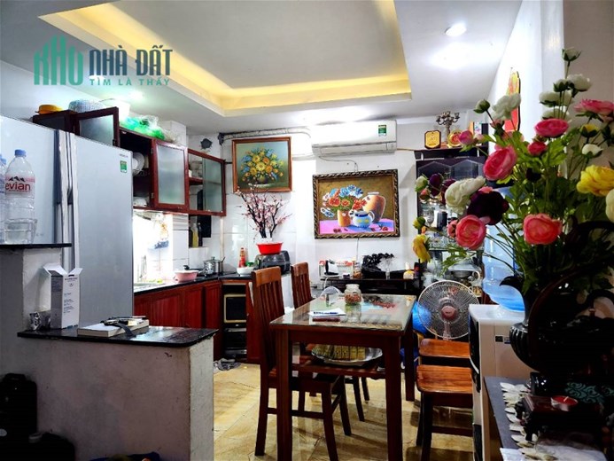 BÁN NHÀ LA THÀNH VỊ TRÍ ĐẸP NGÕ RỘNG GẦN XÃ ĐÀN  HÀO NAM HOÀNG CẦU ĐỐNG ĐA 38M MẶT 3.6M GIÁ 6.3 TỶ