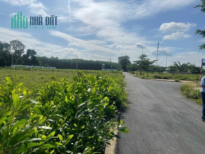 Đưa Tôi đúng 200tr Tôi bán Chon bạn Chánh Phú Hoà Bình Dương 350m