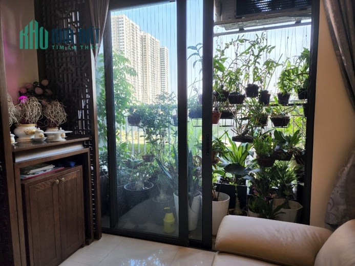 CHÍNH CHỦ BÁN CĂN HỘ  VINHOMES SMART CITY 75M2 T4 TẶNG NỘI THẤT 3.7 TỶ