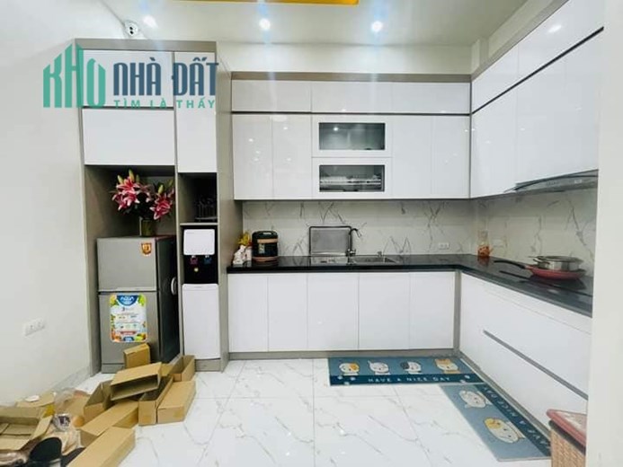 Mua đất tặng nhà 56m2 Yên Lãng, Đống Đa -Lô góc 2 thoáng, Gara ô tô kinh doanh chỉ 7,2 Tỷ