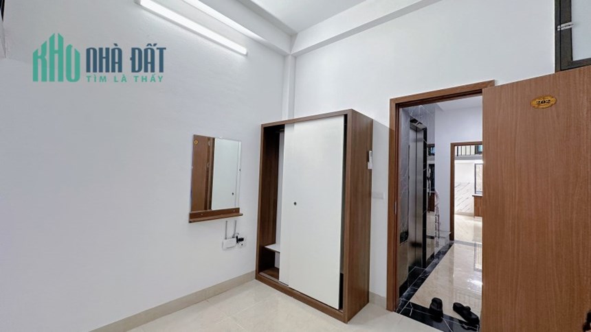 Bán nhà Trọ Triều Khúc 55m 8 tầng 14 phòng KK, cửa sổ thoáng Doanh thu 700tr/ năm.