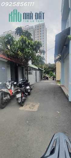 Bán nhà riêng P. Tam Bình 99 m2 CR hơn 6 m2 chỉ hơn 4 tỷ, hai mặt hẻm xe hơi