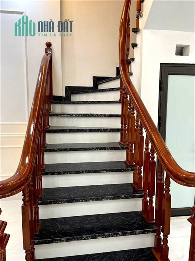 BÁN NHÀ  ĐẸP NGÕ VĂN HƯƠNG GẦN TÔN ĐỨC THẮNG CÁT LINH ĐỐNG ĐA 48M MẶT 4.2M GIÁ 5.85 TỶ