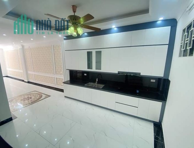 Bán toà nhà 7T thang máy, vỉa hè, ô tô, kinh doanh Nguyễn Thị Định - Trần Duy Hưng 24 tỷ