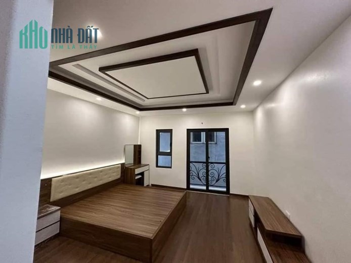Bán nhà Đại La, Minh Khai, ngay chợ Mơ, 5 tầng, xây mới, tiện ích ngập tràn, gần phố, chỉ 4.5 tỷ