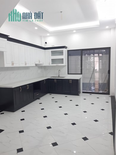 Bán nhà Tam Trinh, Hoàng Mai, 60m, 5 tầng, xây mới, 2 thoáng, trung tâm, ở thích. chỉ 5.9 tỷ