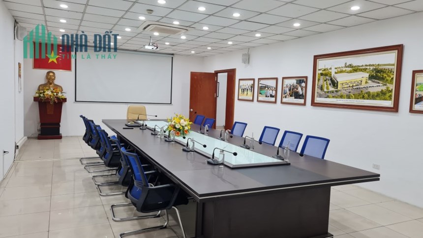 Cho thuê văn phòng 530m2 tòa Vimeco, Nguyễn Chánh, Cầu Giấy, giá rẻ, làm ngoài giờ thoải mái