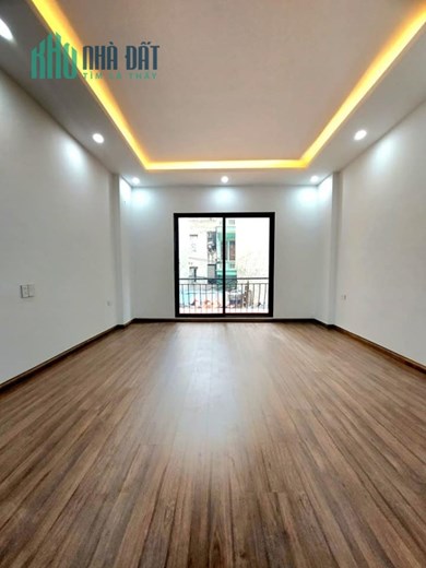 Cổ Nhuế - Ô Tô vào nhà – Thang máy – Nhà mới Ở luôn – Ngõ thông