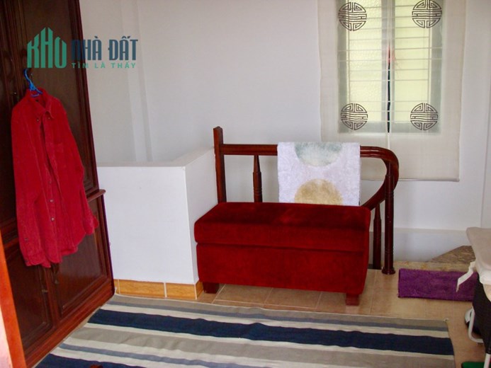 Cho thuê nhà riêng phố Trần Quốc Toản, HK, DT 30m x 5 tầng, có sân để xe, giá 16 triệu