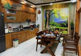nhà đẹp ở luôn - 100m ra Hồ Tây lộng gió - trước nhà ba gác - an sinh đỉnh