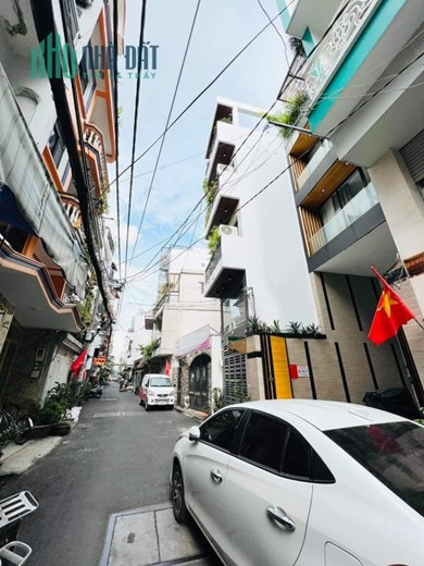 Quận Phú Nhuận 110m2, 3 tầng, 6m x 20m giá nhỉnh 15 tỷ.