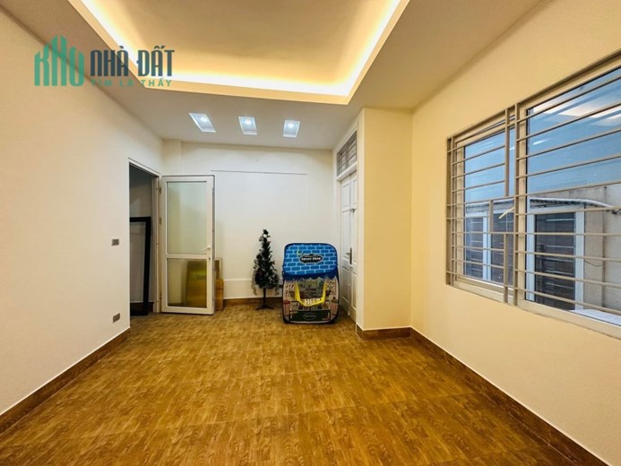 nhà gần phố - ngõ thông - ngõ rộng  - nhà mới - gần phố - nở hậu -   giá 4.7 tỷ