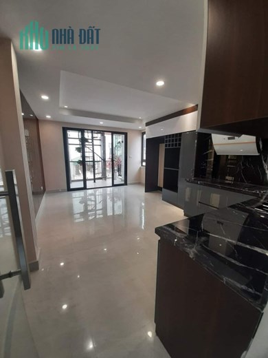 Bán Apartment 221m2 phố Hồng Hà, Hoàn Kiếm 7 tầng Thang máy XỊN Dòng tiền 10%/năm Giá 25.1 tỷ