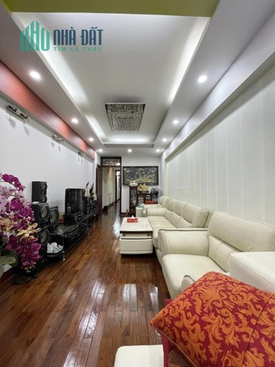 Bán Apartment 224m2 phố Hồng Hà, Hoàn Kiếm 35 phòng Thang máy Dòng tiền 2 tỷ/năm Giá 25.1 tỷ