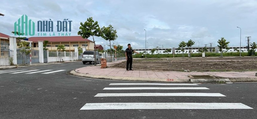 Đất nền Bàu Bàng, chính chủ bán lô đất trong khu công nghiệp Bàu Bàng, giá chỉ 1,55 tỷ.