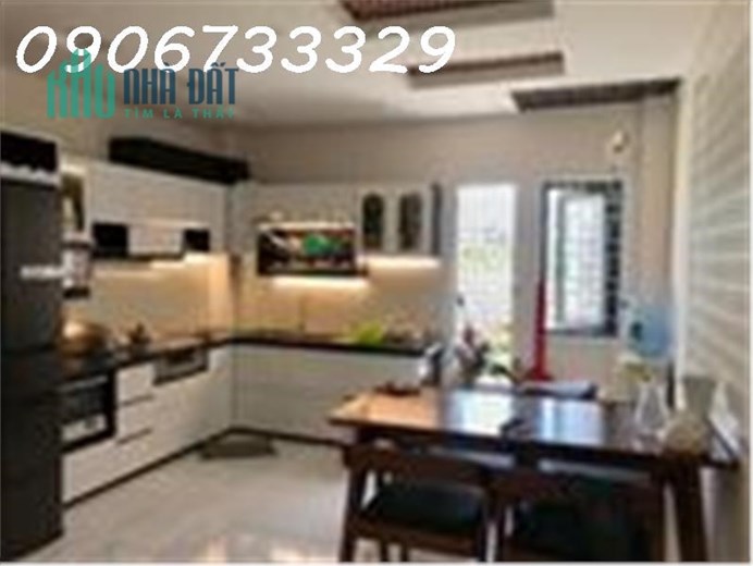 chỉ nhỉnh 4 tỷ có ngay nhà 3 tầng Q7 cách lotte 200m
