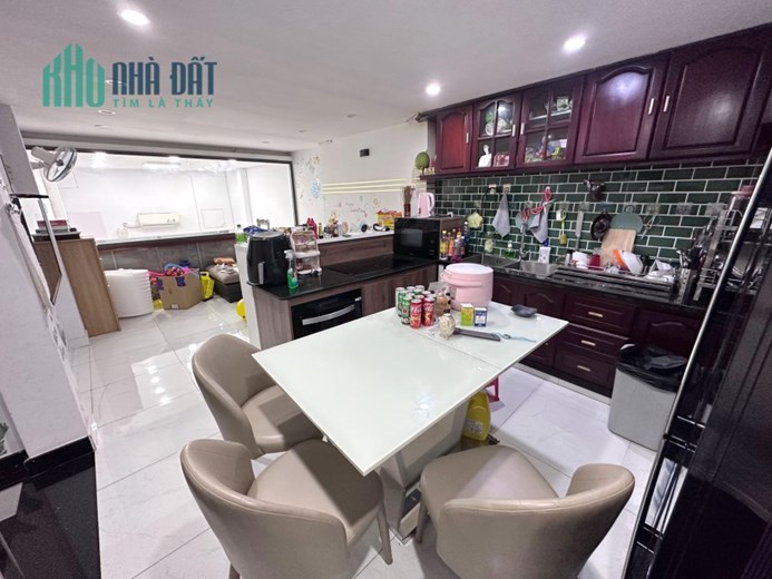Nhà mới 5 tầng nở hậu L mặt tiền kinh doanh đường Trần Bình Trọng P1Q5