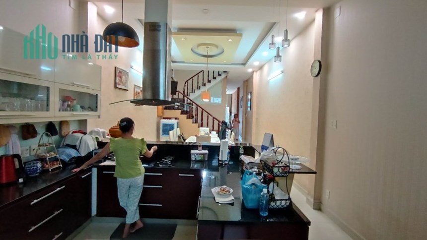 Nhà Mặt Tiền VIP Thoại Ngọc Hầu, Hiệp Tân Tân Phú, 4.3x37, 2 Tầng, Chỉ 17 Tỷ