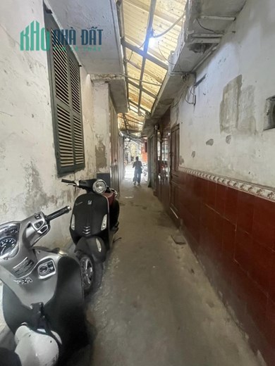 Sang tên nhanh nhà sau Mặt Phố Lò Đúc giá đẹp 9,69 tỷ DT 45m x 3T, Xe máy tránh nhau