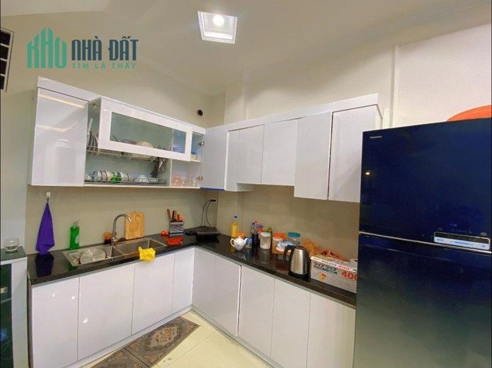 BÁN NHÀ 5 TẦNG TRẦN BÌNH, CẦU GIẤY - LÔ GÓC 2 THOÁNG - NHÀ ĐẸP Ở NGAY - TẶNG NỘI THẤT - CÁCH PHỐ