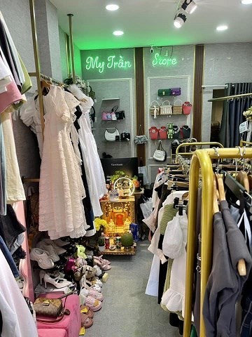 Chính Chủ cần sang nhượng lại shop trung tâm thành phố.