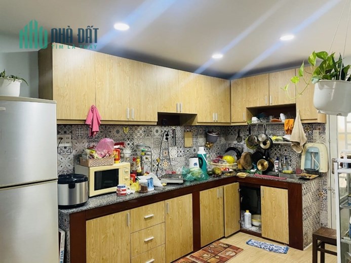 NHỈNH 7 TỶ NHÀ LÊ VĂN SỸ - NHÀ ĐẸP 3 TẦNG 2 MẶT HẺM - 4x12m NỞ HẬU - SÁT HẺM XE HƠI