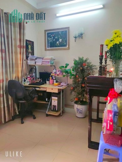 Bán nhà hẻm xe hơi gần Quận 1, 4 Tầng đúc BTCT, giá chỉ hơn 4 tỷ xíu
